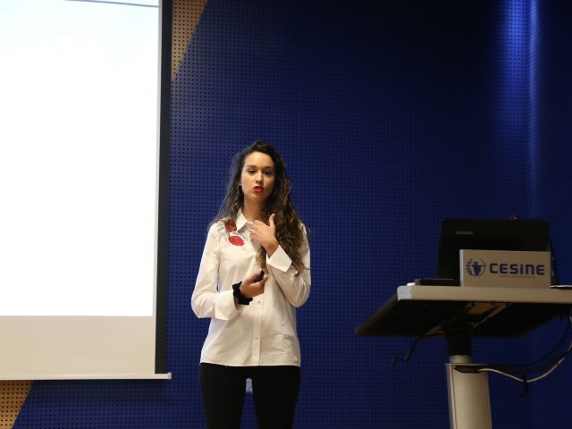 Cesine Actualidad/ News - “Tan sólo dos meses después de haberme graduado, ya estaba trabajando en Deloitte” (2)